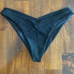 NWOT Frankies Bikini Austin Black Bottom